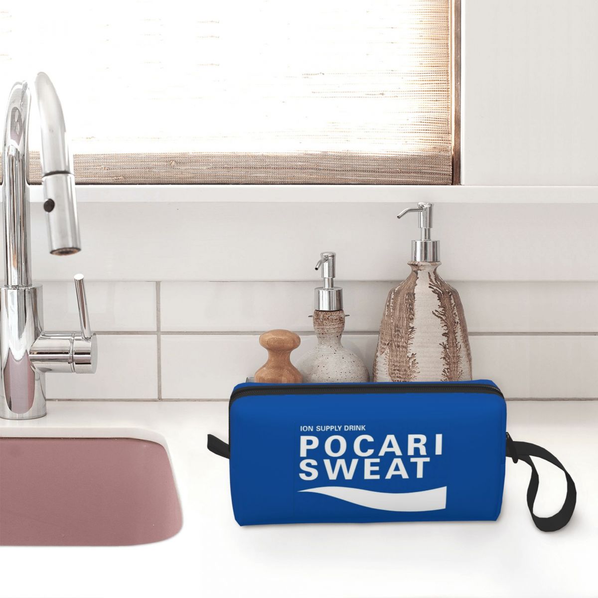 Just Some Pocari Sweat Merch M - Just Beauty Makeup recensie en prijs